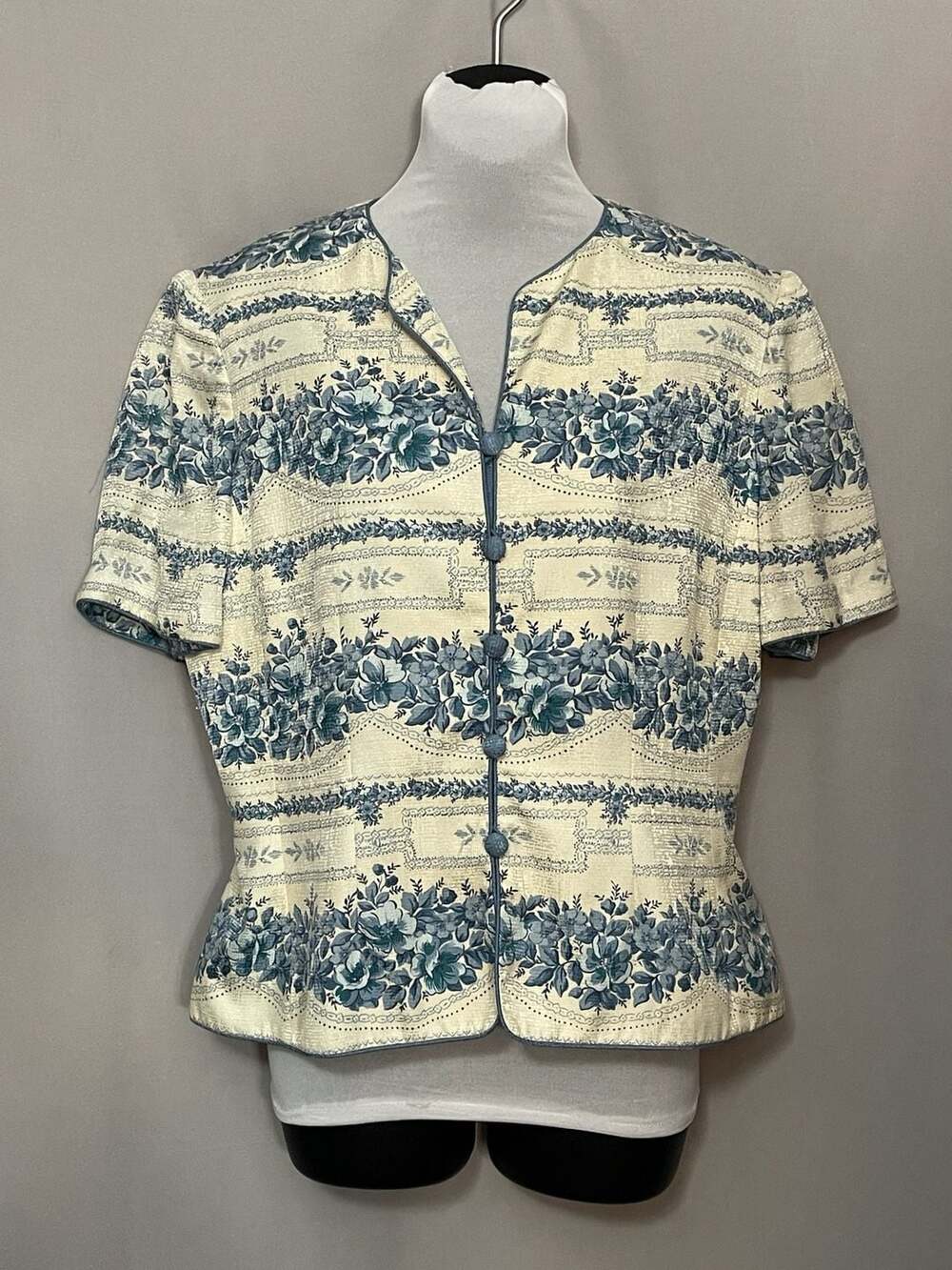 Vtg Adrianna Papell 100% Silk Floral Print Beaded Button-Front Blouse Size 10